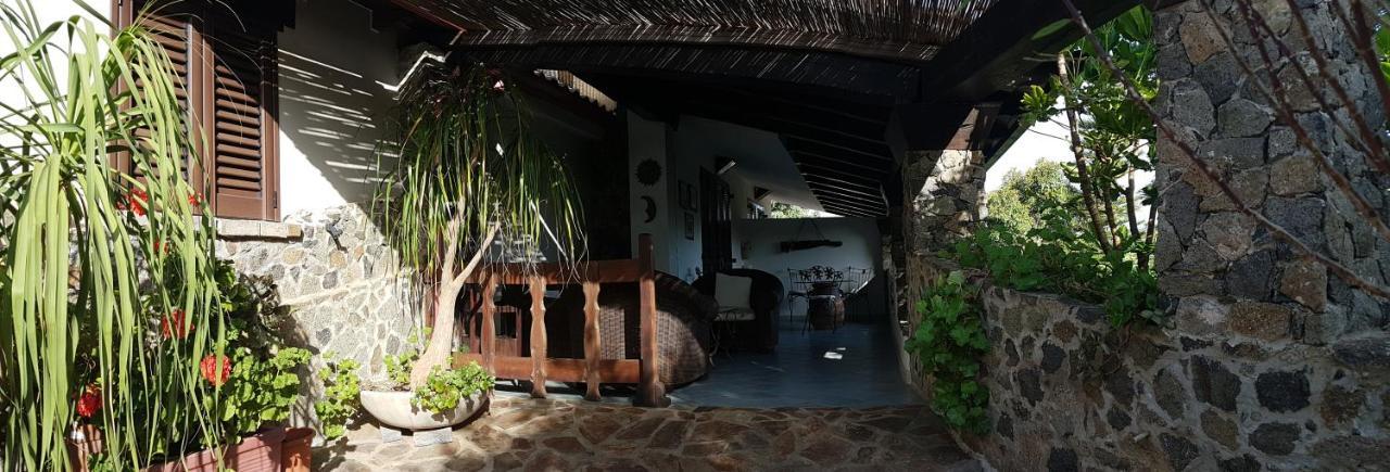 B&B Il Giardino Арбус Екстериор снимка