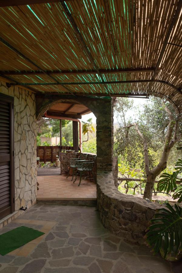 B&B Il Giardino Арбус Екстериор снимка
