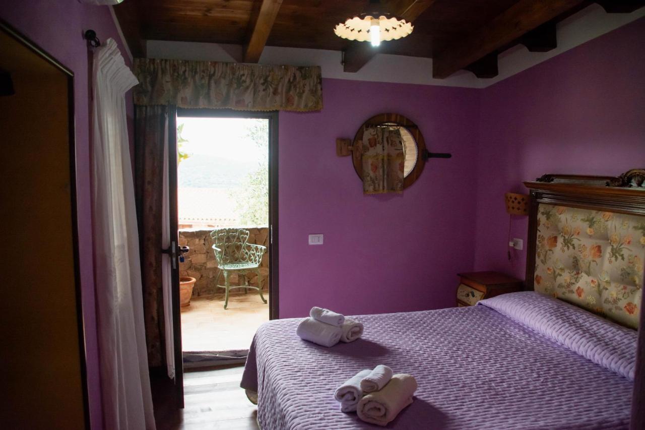 B&B Il Giardino Арбус Екстериор снимка